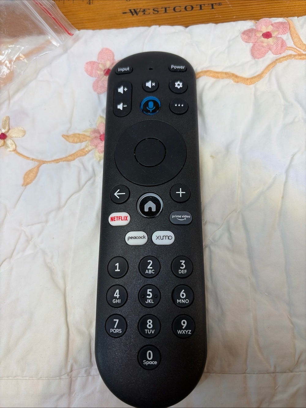 The OEM Replacement Remote for Xumo Stream Box R34010BA00-00005 T234800 is a rem